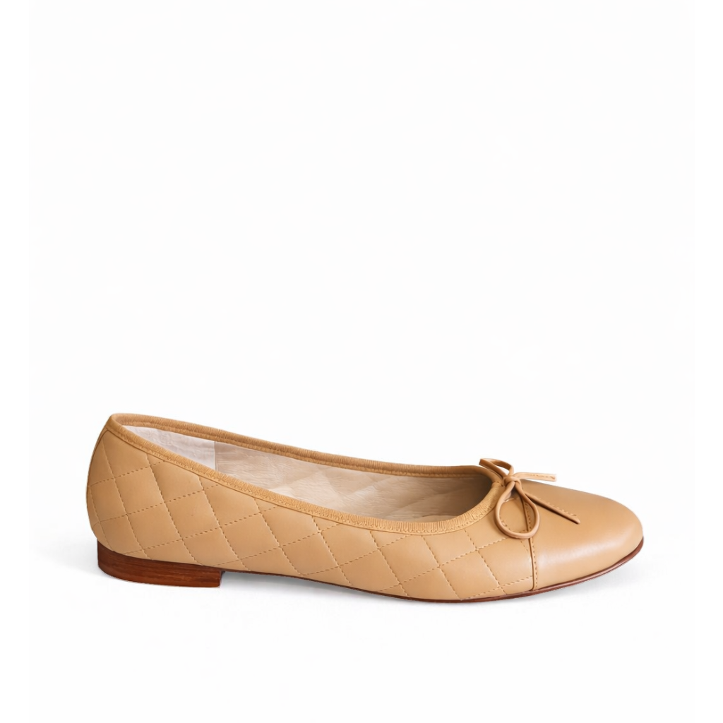 color:beige